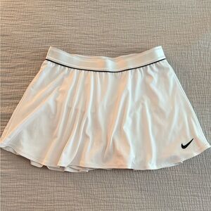 Nike Women's White and Black Mini Skirt